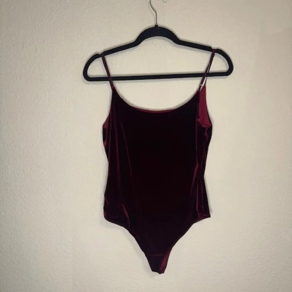 Embroidered Velvet Bodysuit‎ Socialite Embroidered Velvet Bodysuit - Picture 5 of 5